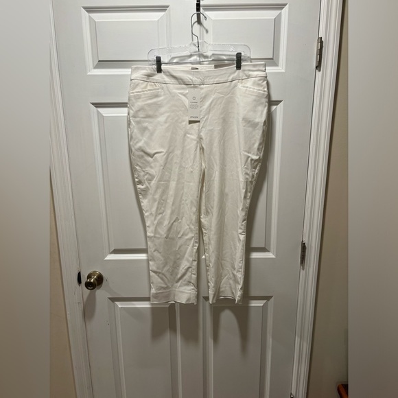 Chicos Slimming Technology Dress pants​​​​​​​​​​​​ - Picture 2 of 10